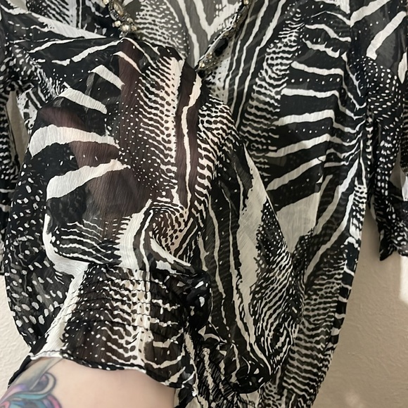 Black and white sheer shirt - Picture 4 of 8